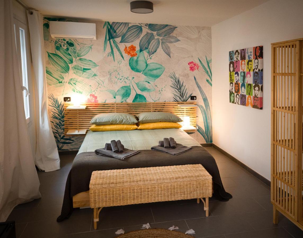 Via Calefati Land Apartment Bari Luaran gambar