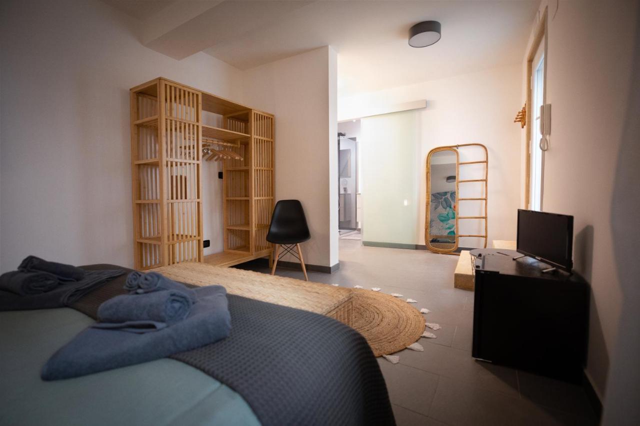 Via Calefati Land Apartment Bari Luaran gambar