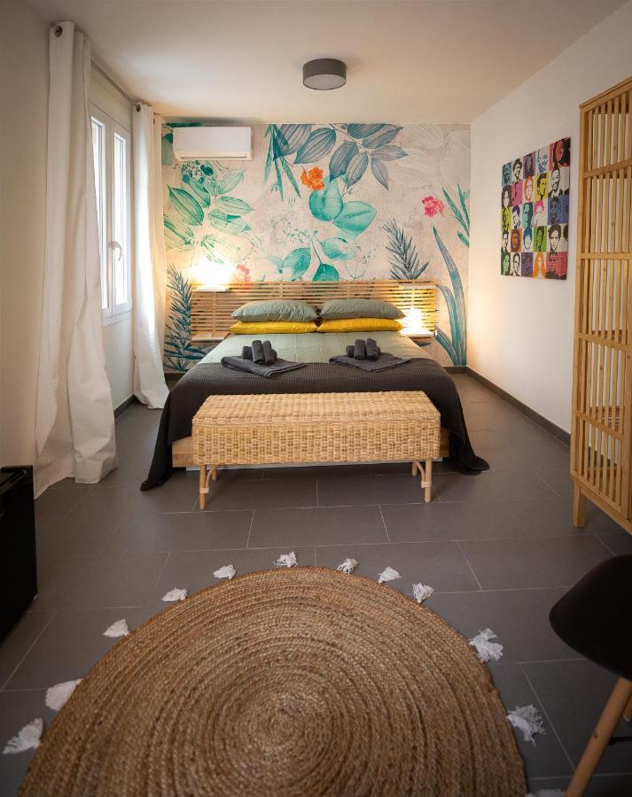 Via Calefati Land Apartment Bari Luaran gambar